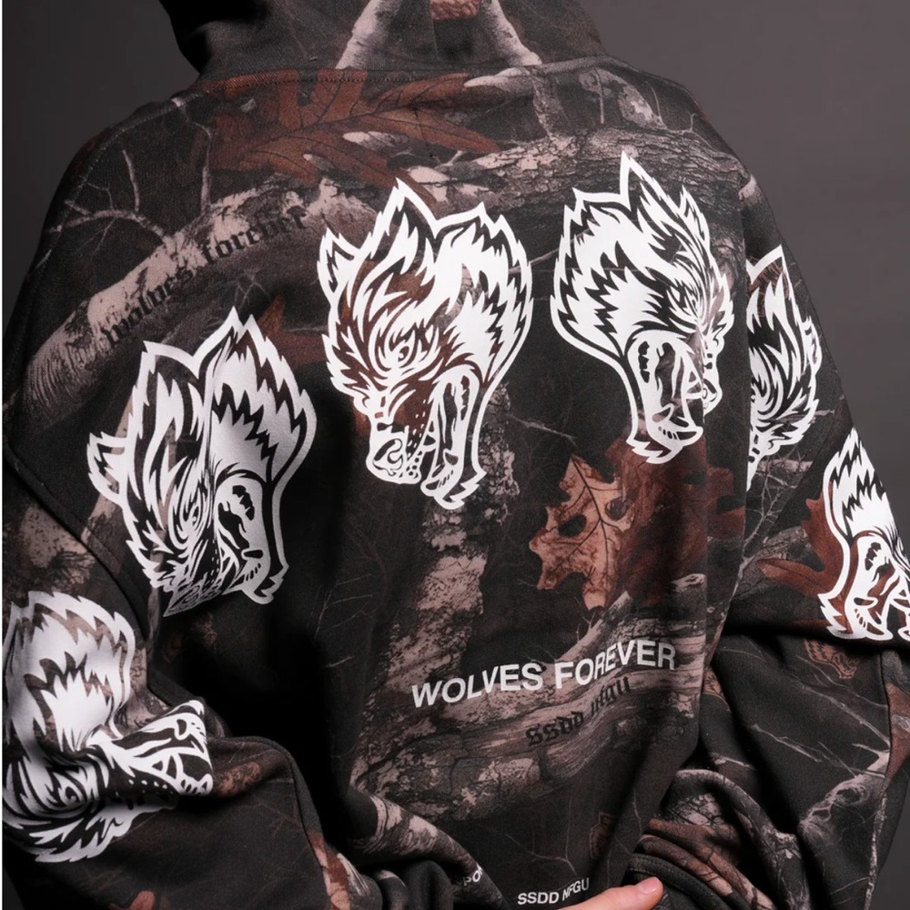 Darc sport wolf have your back hoodie